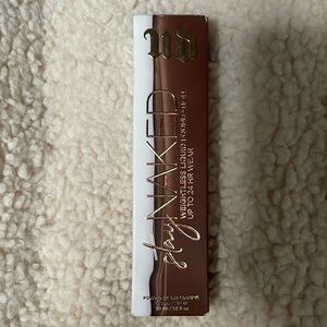 NEW urban decay stay naked weightless liquid foundation Shade 81NN